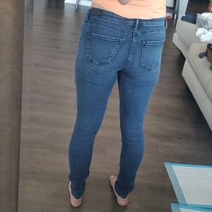 Skinny jeans